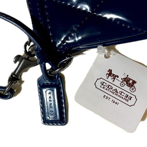 COACH Poppy NWT Quilted Cobalt Blue Gloss Small Wristlet & Coach Dustbag - Picture 15 of 16